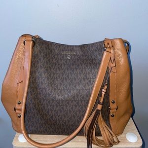 Michael Kors Carrie Large Logo Shoulder Bag BROWN